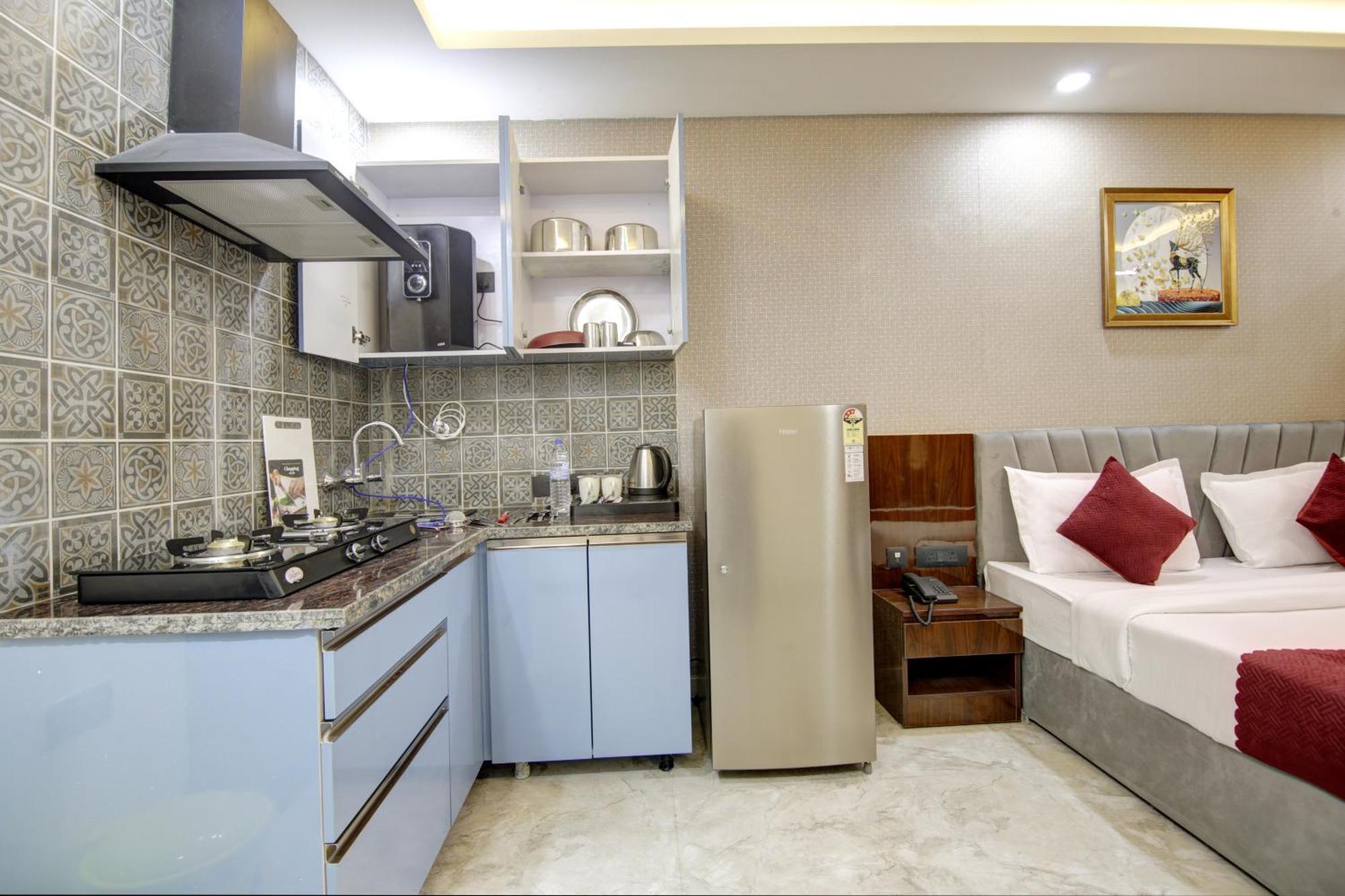 Limewood Stay - Millennium Huda City Center Gurgaon Eksteriør billede