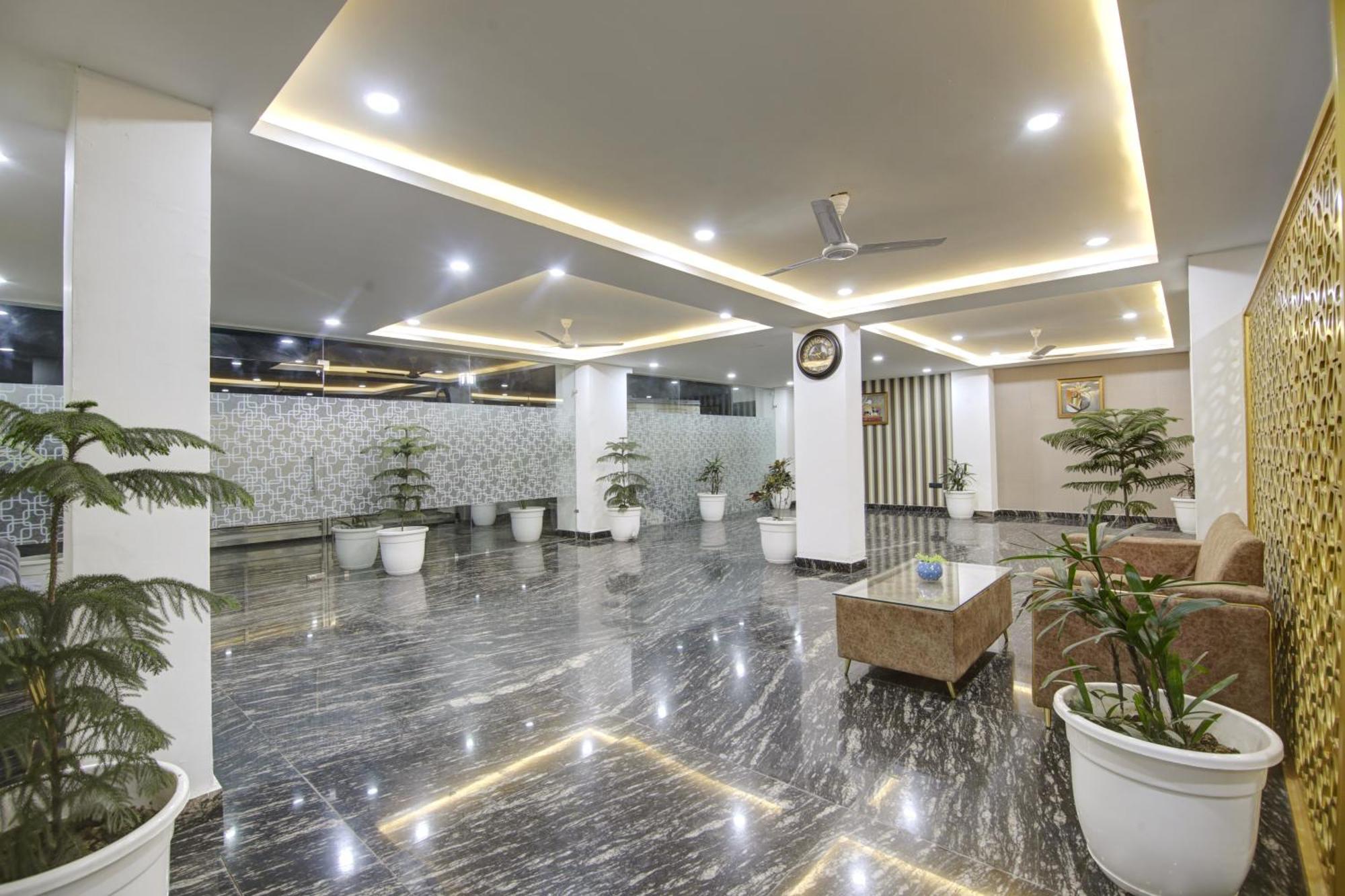 Limewood Stay - Millennium Huda City Center Gurgaon Eksteriør billede