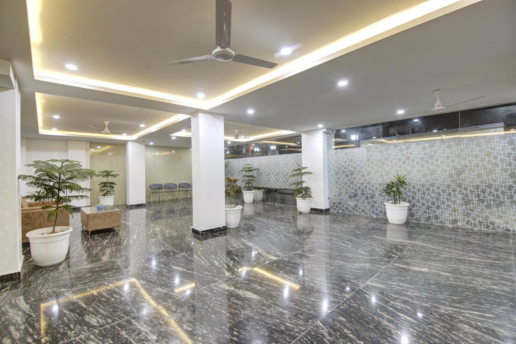 Limewood Stay - Millennium Huda City Center Gurgaon Eksteriør billede