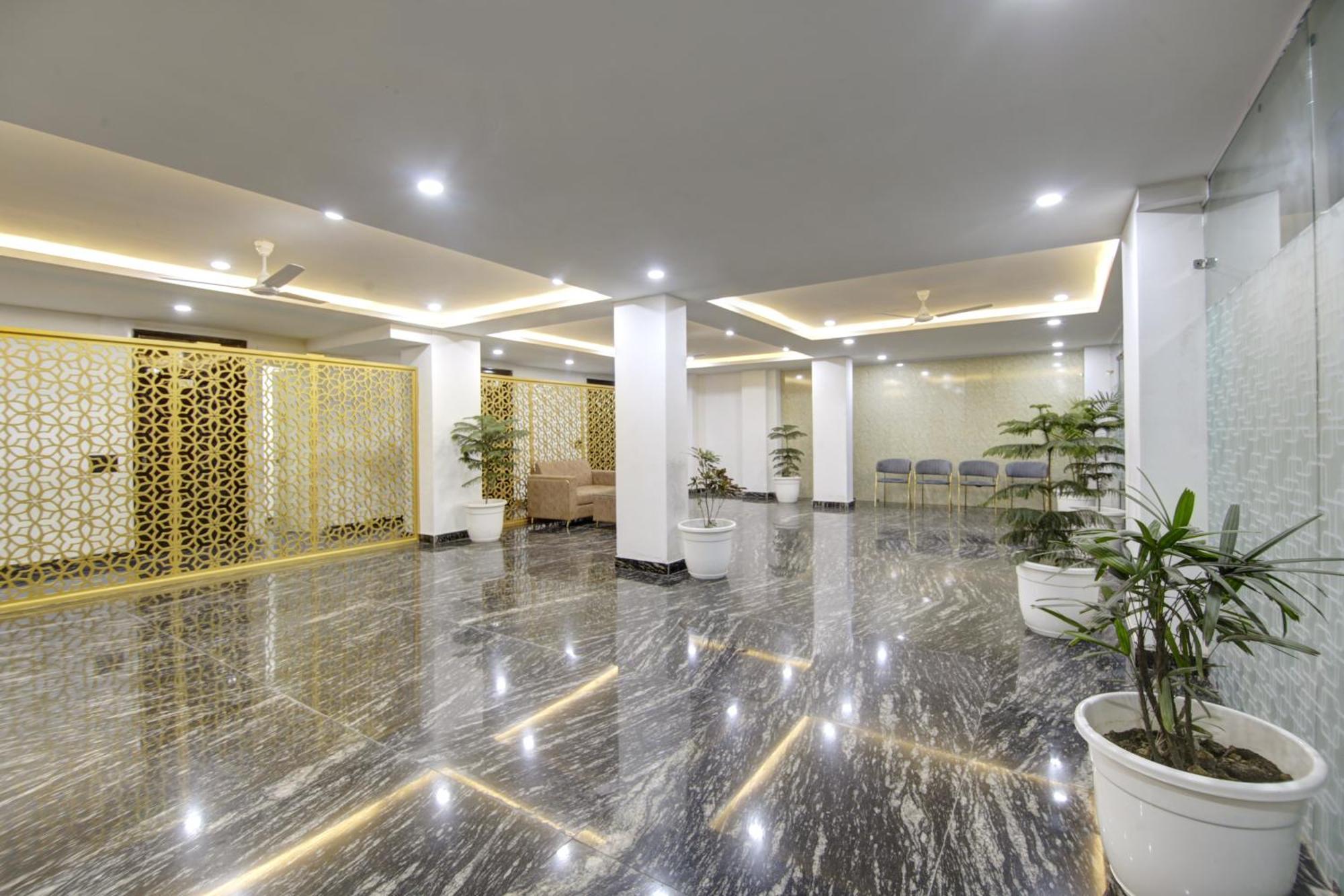 Limewood Stay - Millennium Huda City Center Gurgaon Eksteriør billede