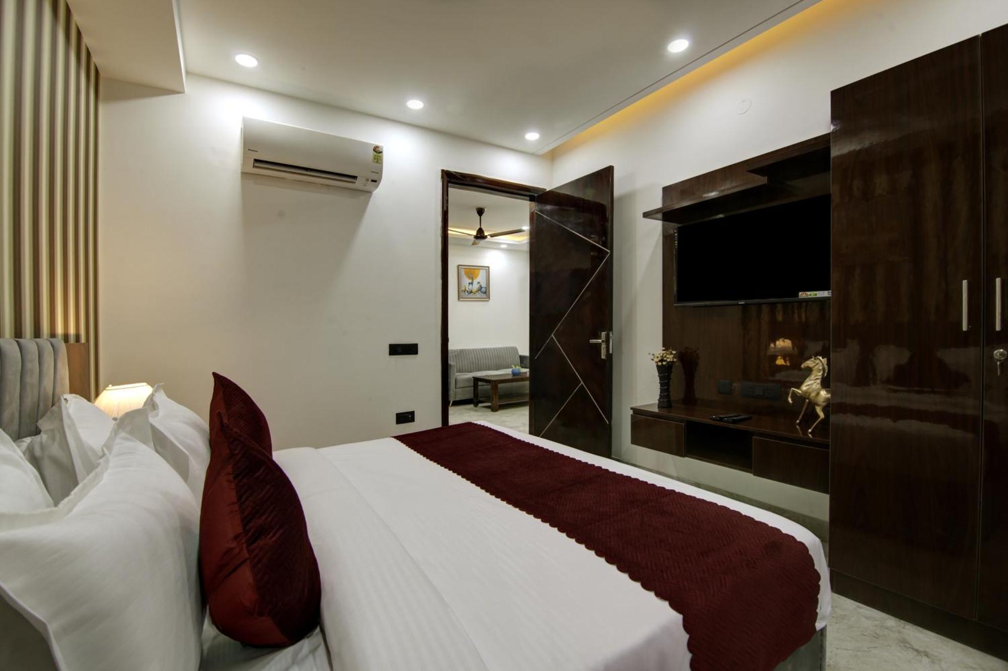 Limewood Stay - Millennium Huda City Center Gurgaon Eksteriør billede
