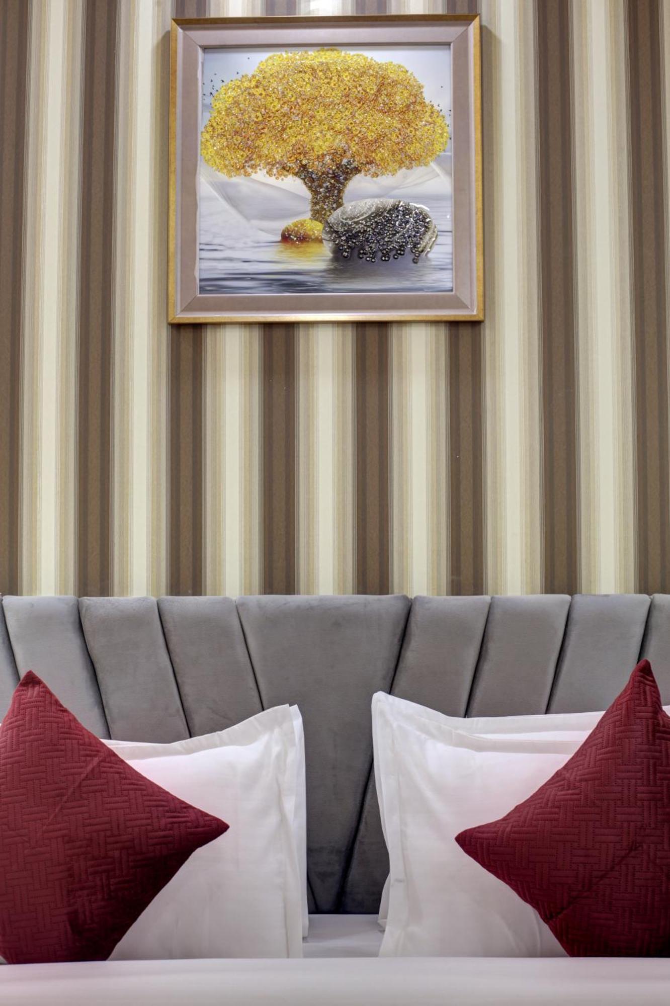 Limewood Stay - Millennium Huda City Center Gurgaon Eksteriør billede