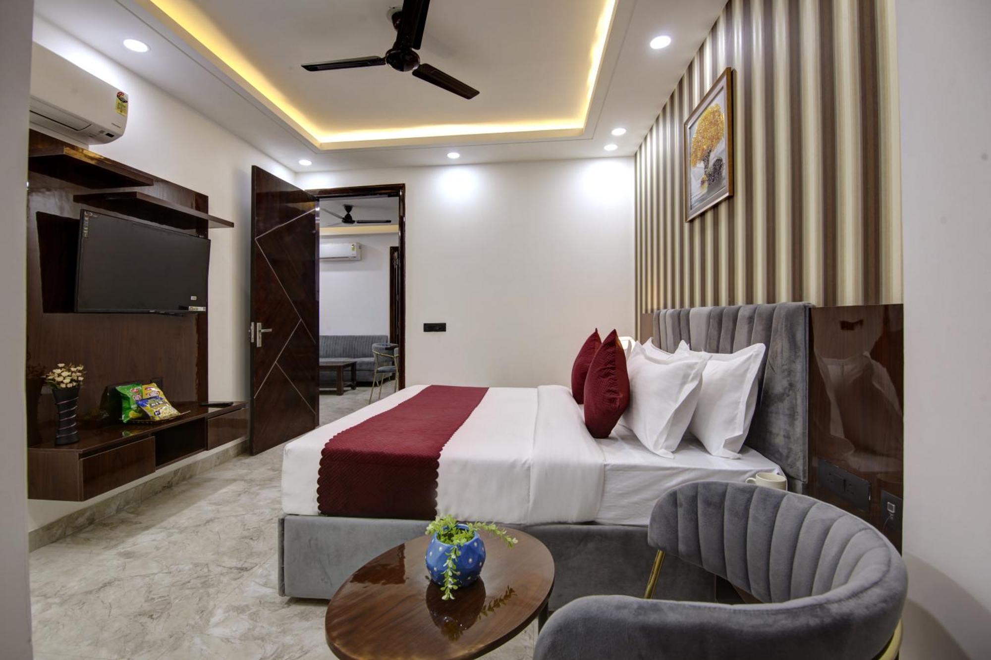 Limewood Stay - Millennium Huda City Center Gurgaon Eksteriør billede