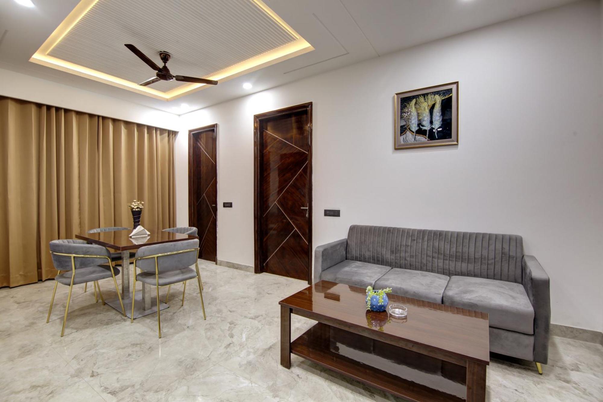 Limewood Stay - Millennium Huda City Center Gurgaon Eksteriør billede