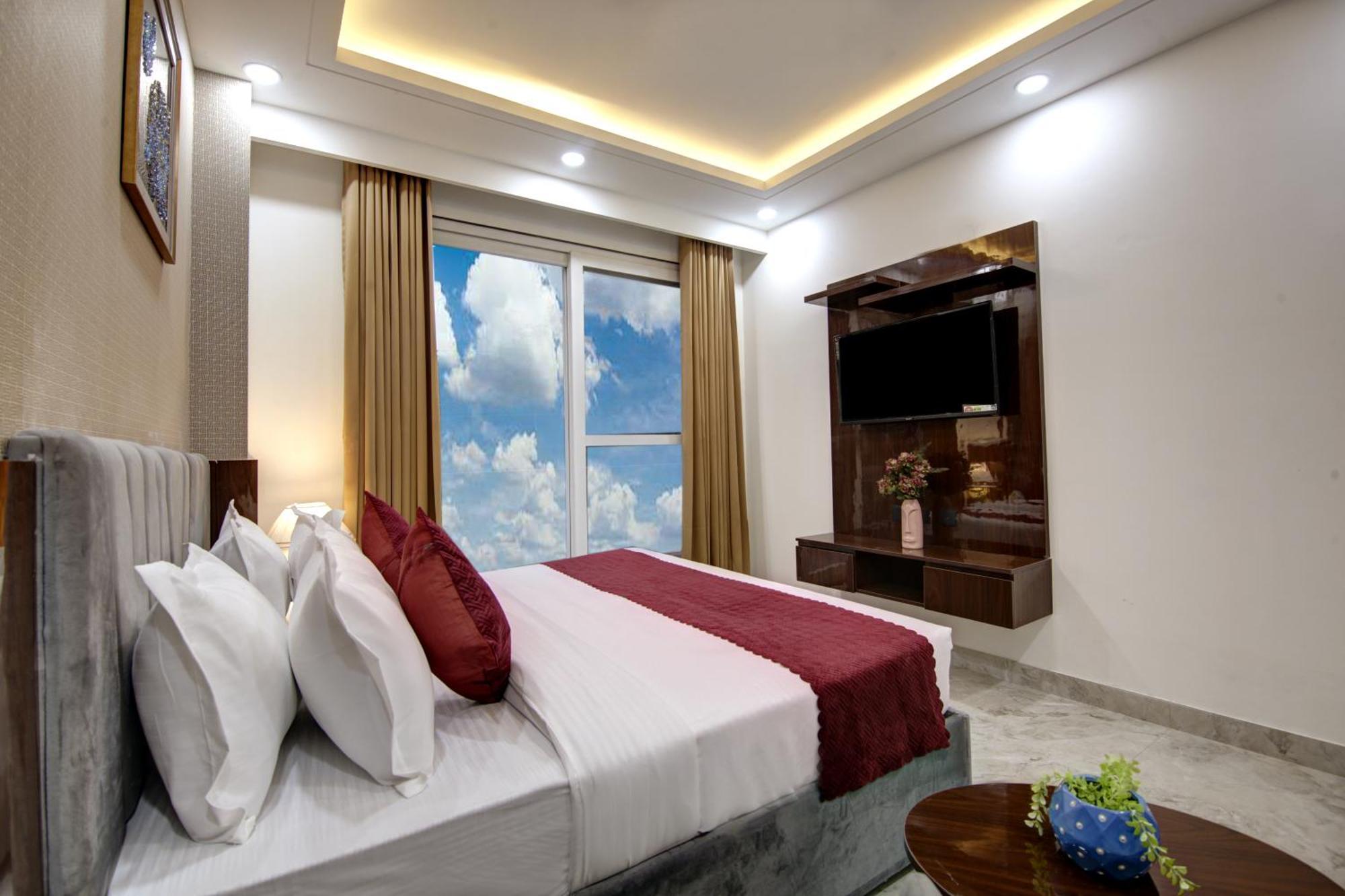 Limewood Stay - Millennium Huda City Center Gurgaon Eksteriør billede