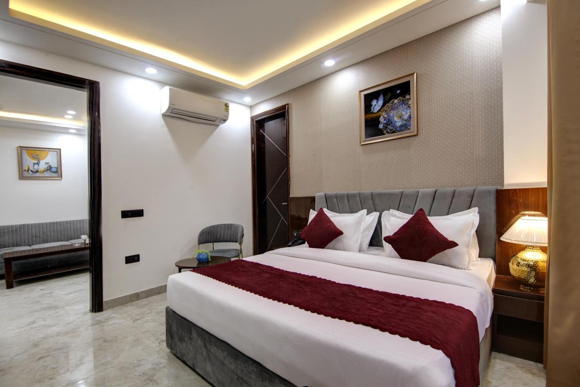 Limewood Stay - Millennium Huda City Center Gurgaon Eksteriør billede