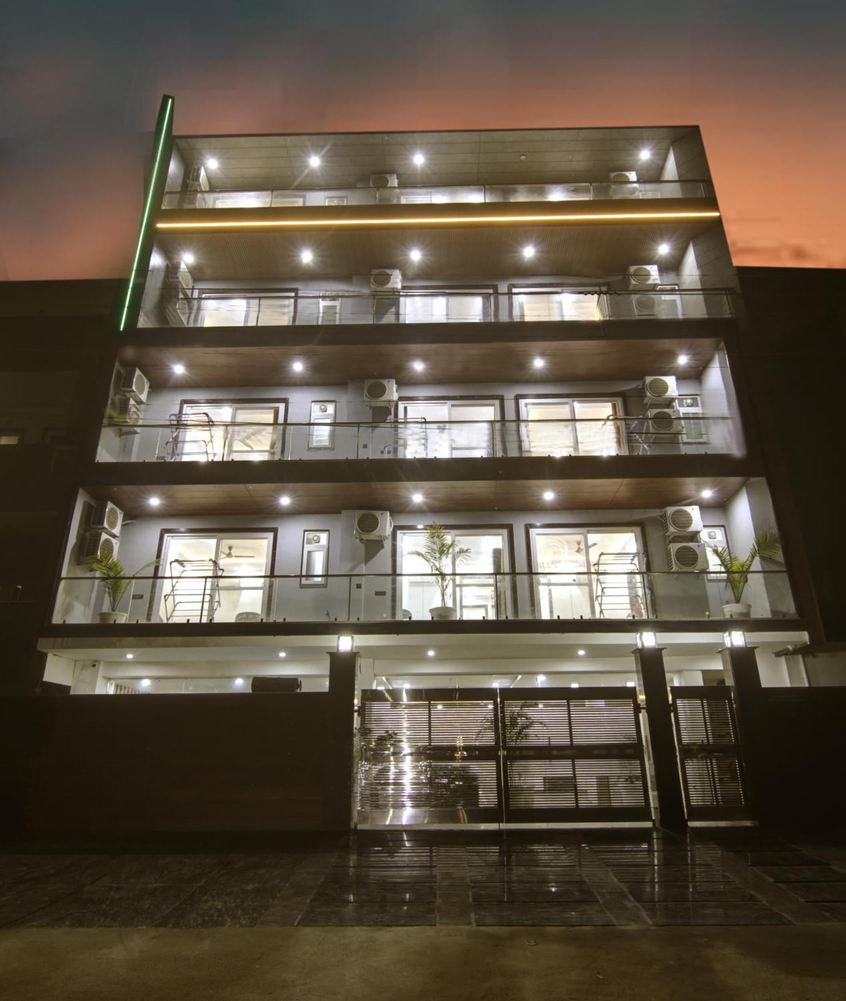 Limewood Stay - Millennium Huda City Center Gurgaon Eksteriør billede